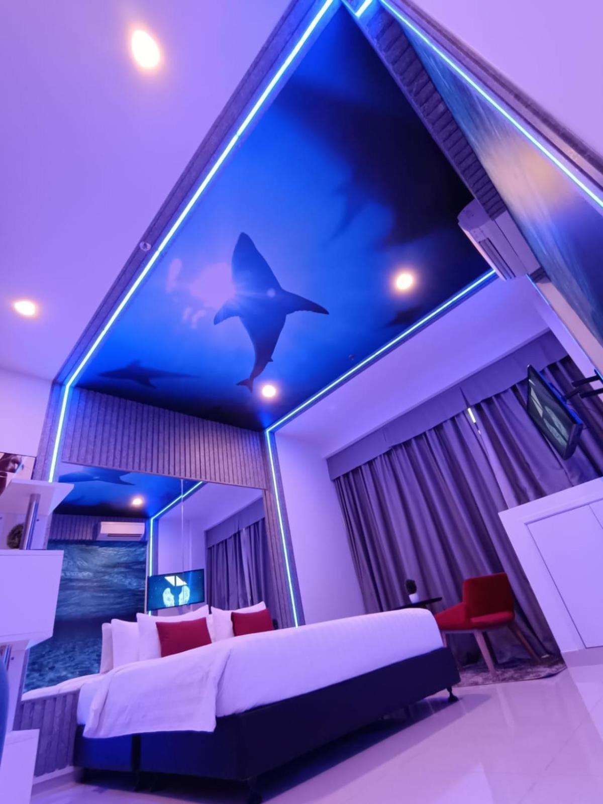 Hotel The Bridge Club Phnom Penh Exterior foto